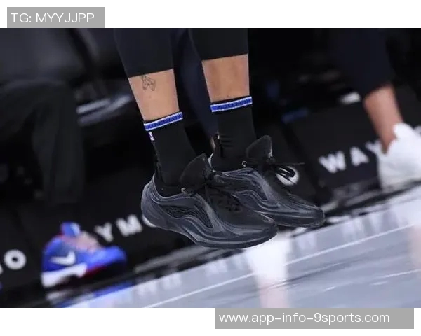 库里穿上李宁蝙蝠侠鞋款引发联手猜测是否将开启新合作篇章