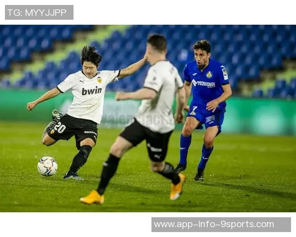 李刚仁重返赛场喜获胜利斯特拉斯堡依旧是强敌制造麻烦